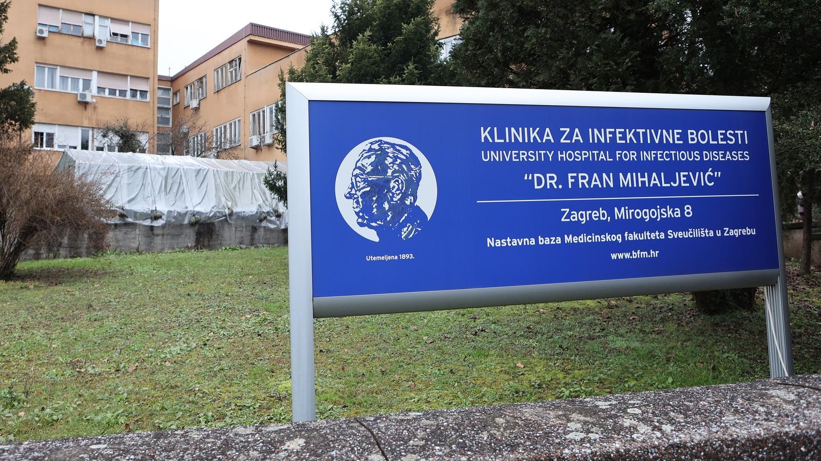 Zagreb: Zbog rijetkih komplikacija od korone preminuo jedanaestogodišnji dječak Zagreb: Zbog rijetkih komplikacija od korone preminuo jedanaestogodišnji dječak