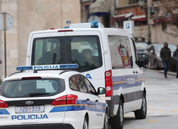 policija auto akcija ivo čagalj pixsell