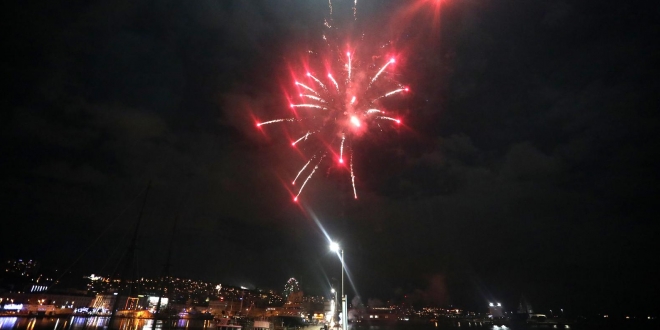 Rijeka: Rijetki prolaznici prošetali Korzom na Novu Godinu