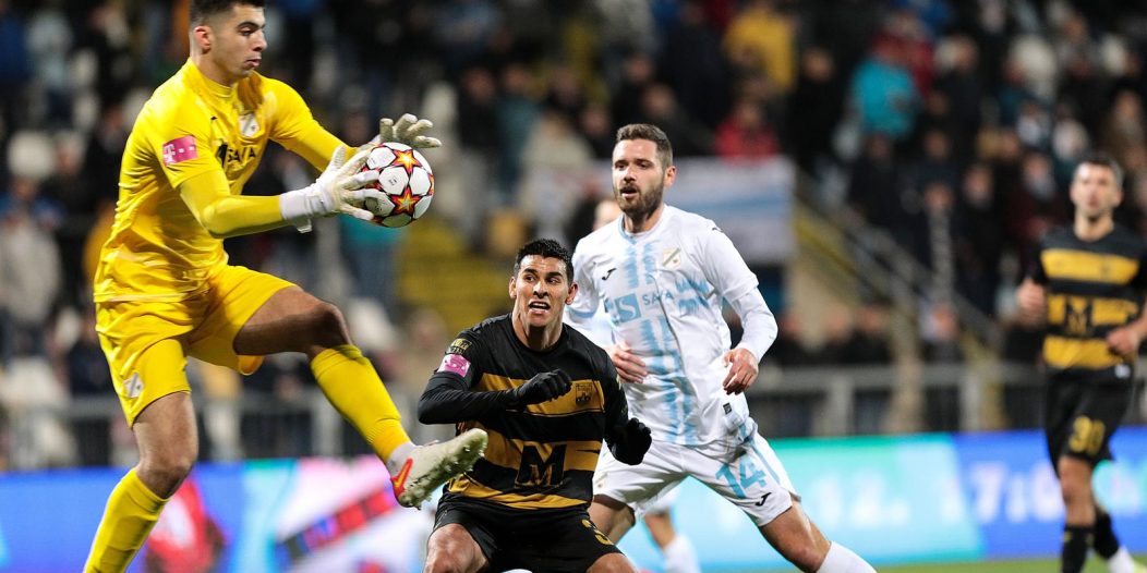 Rijeka i Osijek sastali se u zaostalom 14. kolu HT Prve lige Rijeka i Osijek sastali se u zaostalom 14. kolu HT Prve lige