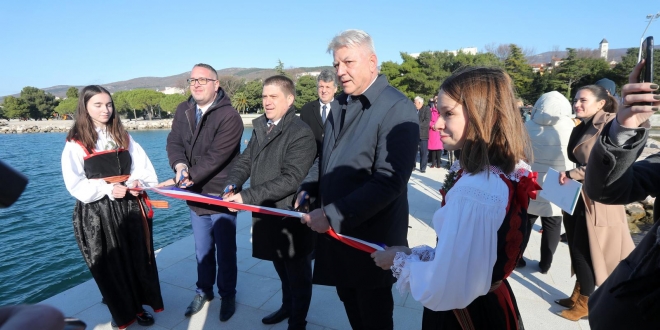 Svečano otvorenje dograđene luke Crikvenica za bolju povezanost s otokom Krkom