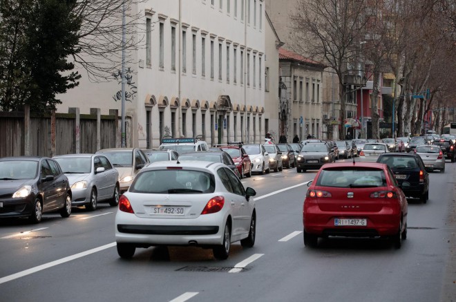 Veliki gužve za testiranje na covid-19 u Rijeci