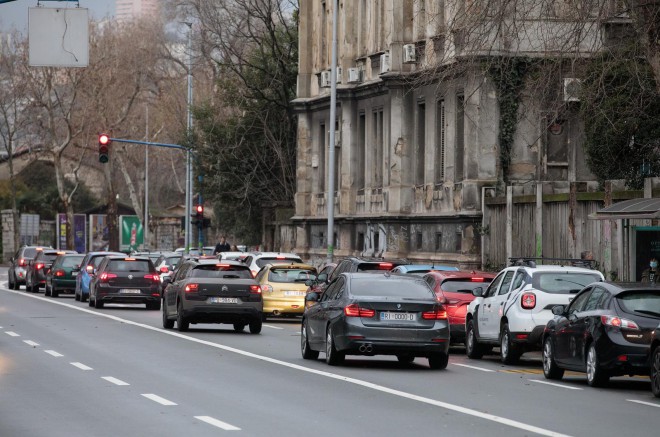 Veliki gužve za testiranje na covid-19 u Rijeci
