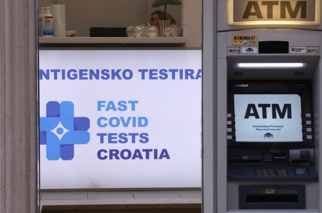 Split: Prolaskom blagdana i povećanjem broja oboljelih od covida-19 vidljivo se smanjio broj građana na ulici