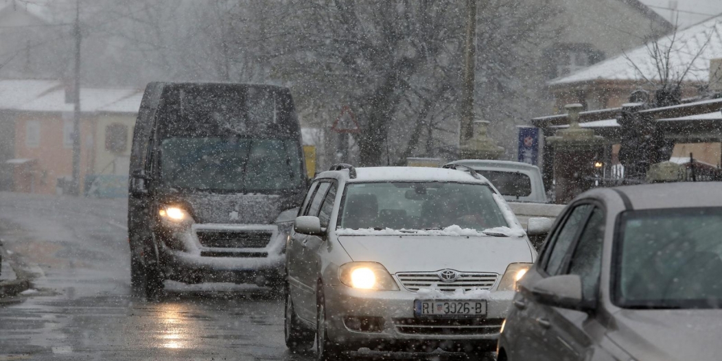 Gust snijeg i jak vjetar na riječkom području Gust snijeg i jak vjetar na riječkom području