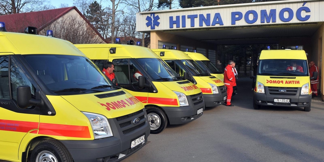 Varadin: upanija donirala Hitnoj pomo?i pet novih opremljenih vozila Varadin: upanija donirala Hitnoj pomo?i pet novih opremljenih vozila