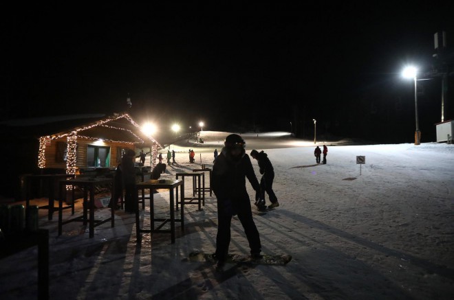 Prvi dan noćnog skijanja na sklijalištu Platak