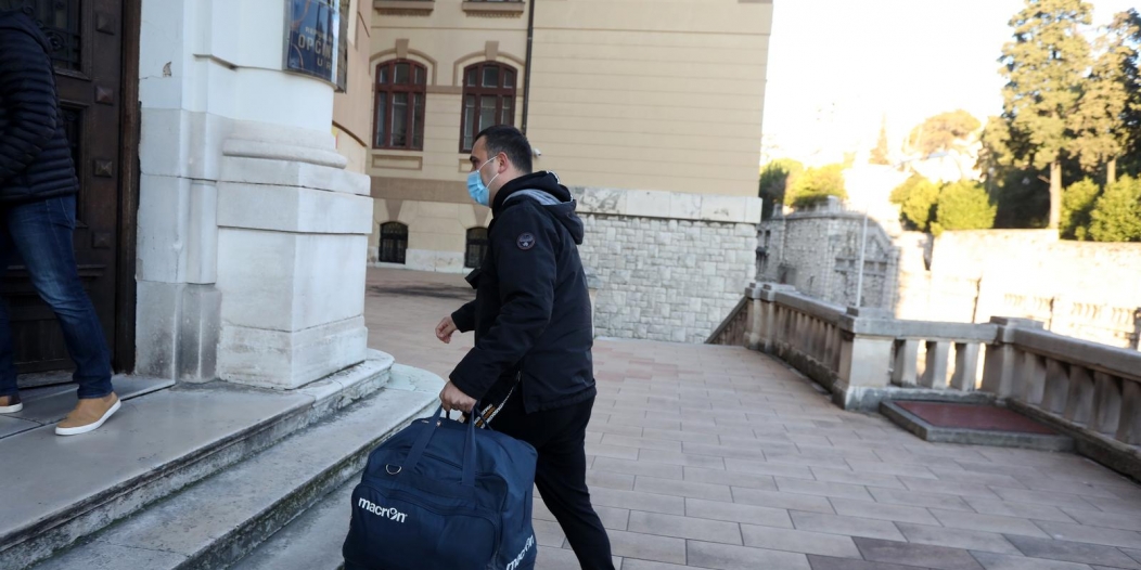 Rijeka: Optuženi za ubojstvo u prometu dolazi na izrcanje presude Rijeka: Optuženi za ubojstvo u prometu dolazi na izrcanje presude