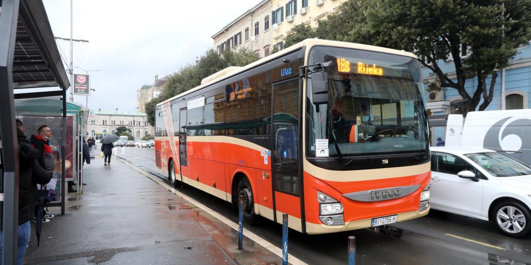 RIjeka: Autobusni prijevoznik Autotrolej povećat će cijene prijevoza za 20 posto RIjeka: Autobusni prijevoznik Autotrolej povećat će cijene prijevoza za 20 posto