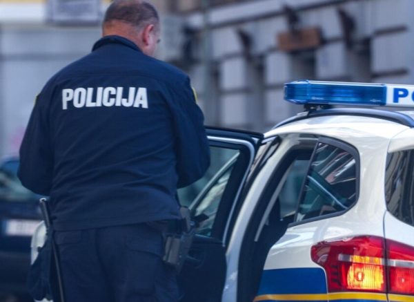policija-auto-policsjac-rijeka-riječanin-e1623747173437