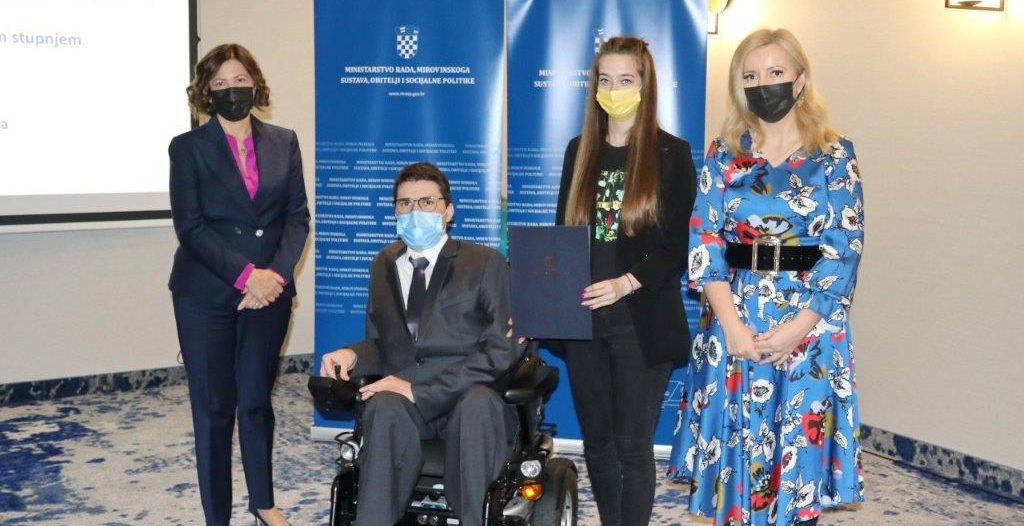 Dodjela-ugovora-Ministarstva-rada-mirovinskog-sustava-obitelji-i-soc.-4 Dodjela-ugovora-Ministarstva-rada-mirovinskog-sustava-obitelji-i-soc.-4