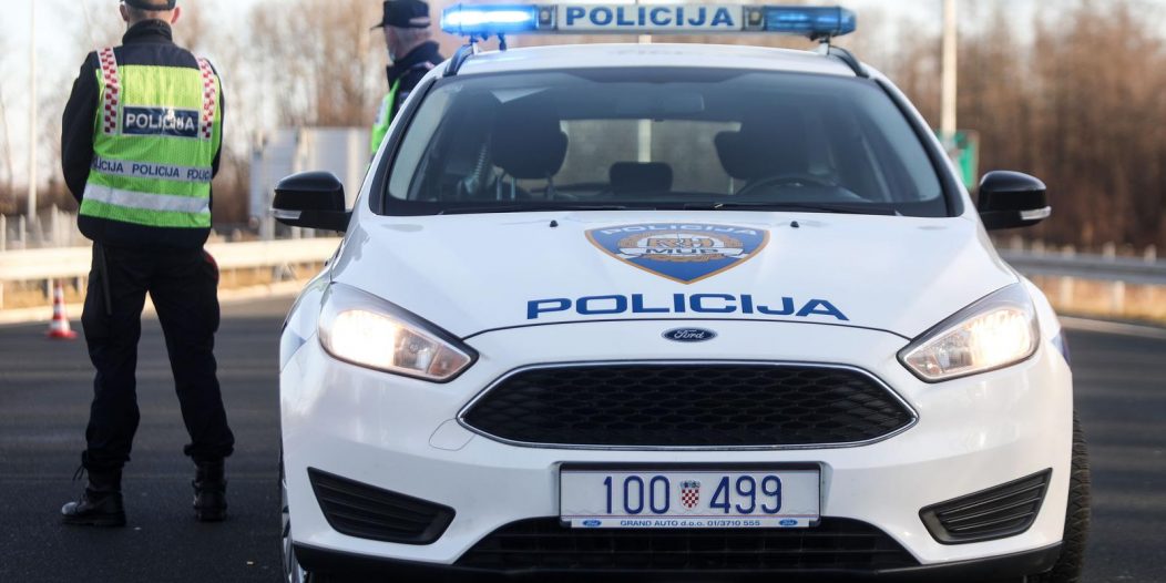 Policija na punktovima diljem Hrvatske provjerava propusnice Policija na punktovima diljem Hrvatske provjerava propusnice
