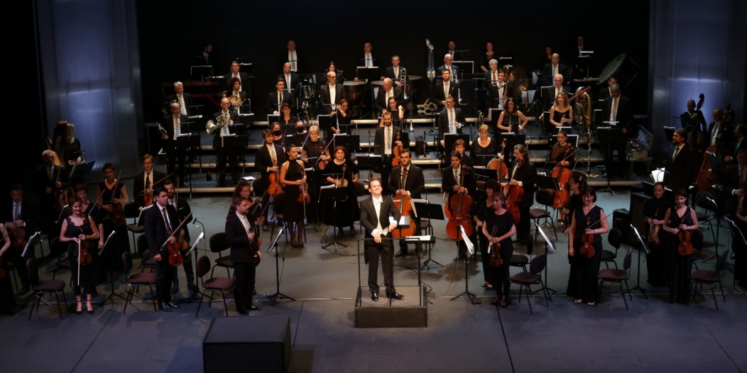 Riječki simfonijski orkestar i šef dirigent Valentin Egel Riječki simfonijski orkestar i šef dirigent Valentin Egel