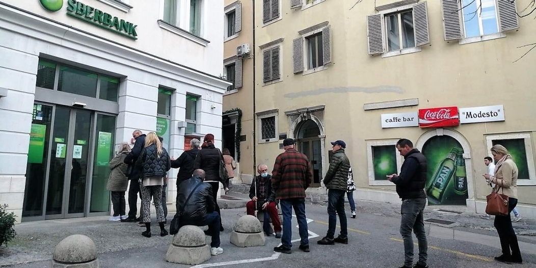 Sberbank Rijeka gužva rat ukrajina rusija Facebook Sberbank Rijeka gužva rat ukrajina rusija Facebook