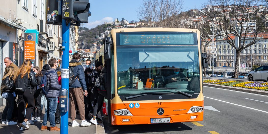 ilustrativna Fiumara autotrolej bus -18 ilustrativna Fiumara autotrolej bus -18