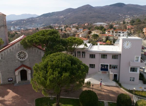 matulji centar crkva