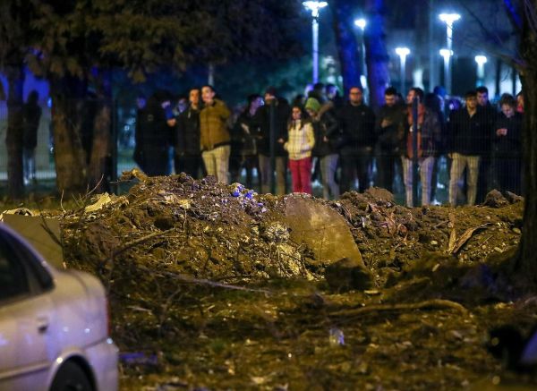 Zagreb: Nakon snažne eksplozije nepoznati predmet pao nedaleko SC Stjepan Radić