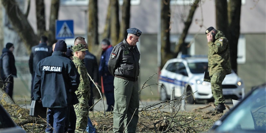 Pripadnici Hrvatskog ratnog zrakoplovstva obišli mjesto pada letjelice Pripadnici Hrvatskog ratnog zrakoplovstva obišli mjesto pada letjelice