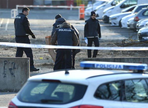 Zagreb: I u popodnevnim satima nastavljen očevid nakon pada bespilotne letjelice Zagreb: I u popodnevnim satima nastavljen očevid nakon pada bespilotne letjelice