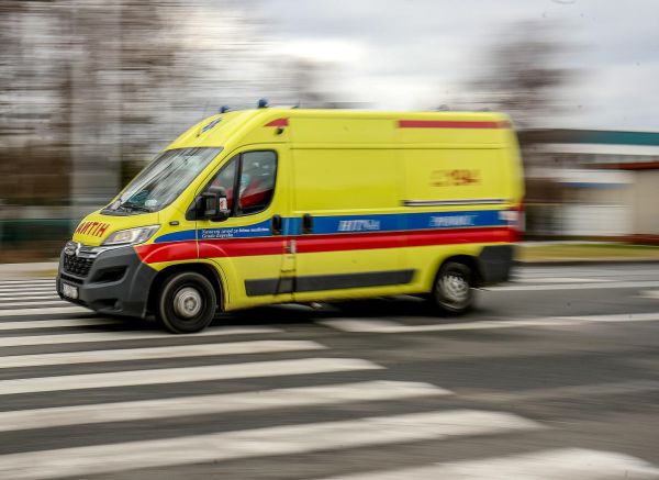 Zagreb: Djelatnici hitne pomoći točno u podne upalili sirene kako bi ukazali na svoje nezadovoljstvo