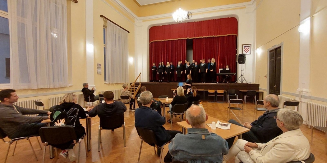 Prisutni-mještani-pri-održavanju-programa Prisutni-mještani-pri-održavanju-programa