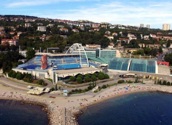 kantrida bazeni plaza morski vuk (2)