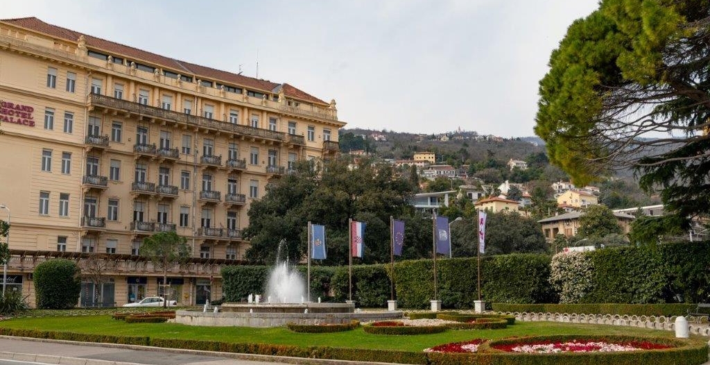 opatija slatina gradski perivoj (1) opatija slatina gradski perivoj (1)