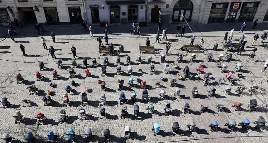 ukrajina lavov prazna kolica twitter ukrajina lavov prazna kolica twitter