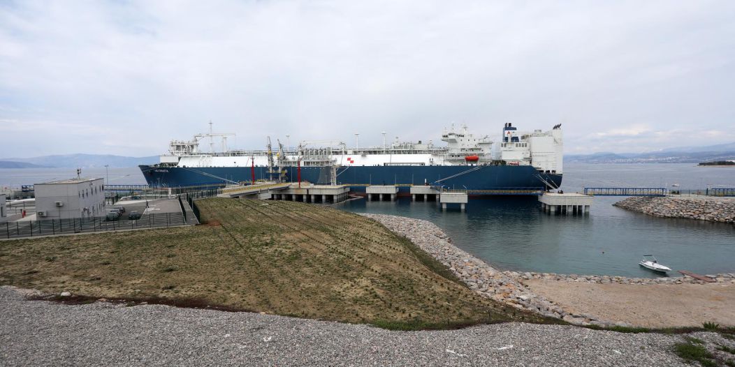 Tomislav Ćorić i Jernej Vrtovec posjetili su LNG terminal u Omišlju Tomislav Ćorić i Jernej Vrtovec posjetili su LNG terminal u Omišlju