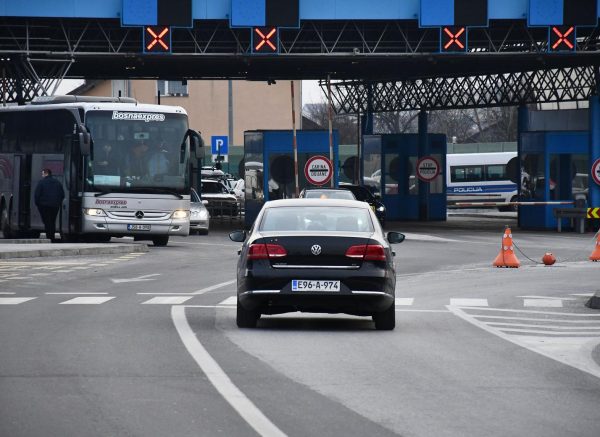 Slavonski Brod: Pojačan promet iz smjera BiH na graničnom prijelazu u Slavonskom Brodu