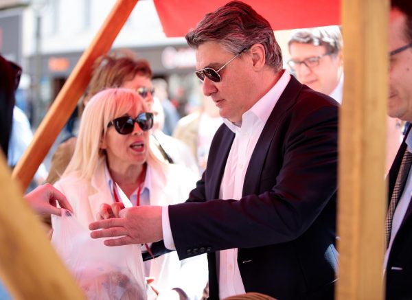 Zoran Milanović posjetio Rijeku i popio kavu s gradonačelnikom Filipovićem i županom Komadinom