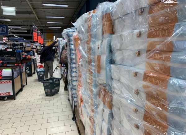 U nekim trgovinama u Zagrebu toalet  papira ne nedostaje