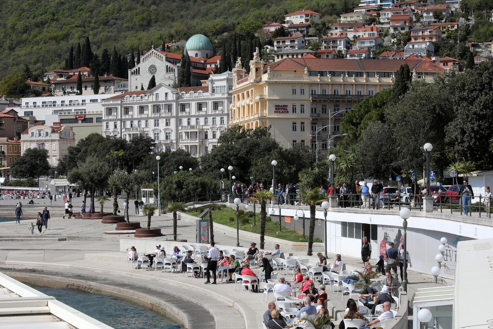 Opatija: Stigli brojni turisti za uskrsne blagdane