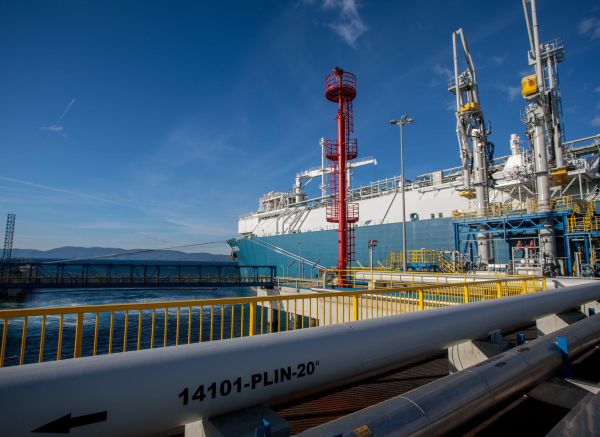 LNG terminal na Krku Hrvatskoj osigurava neophodne količine plina u trenutku kada SAD i EU donose sankcije za Rusiju