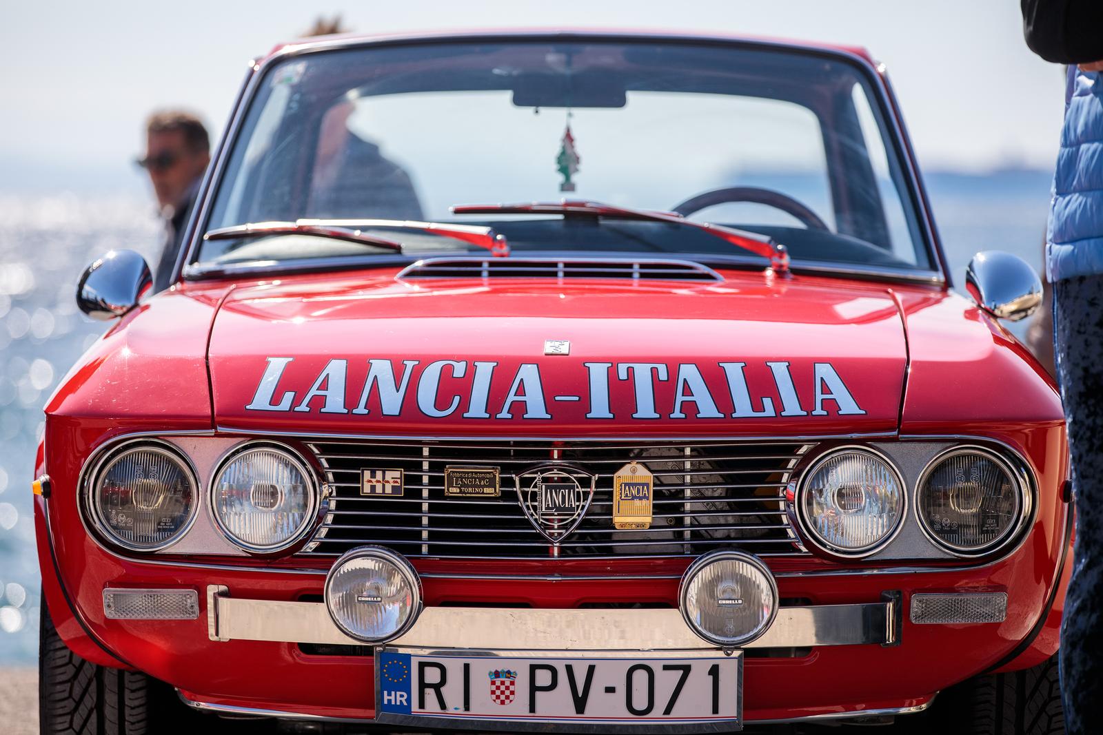 Opatija: Izložba Oldtimer automobila na Slatini