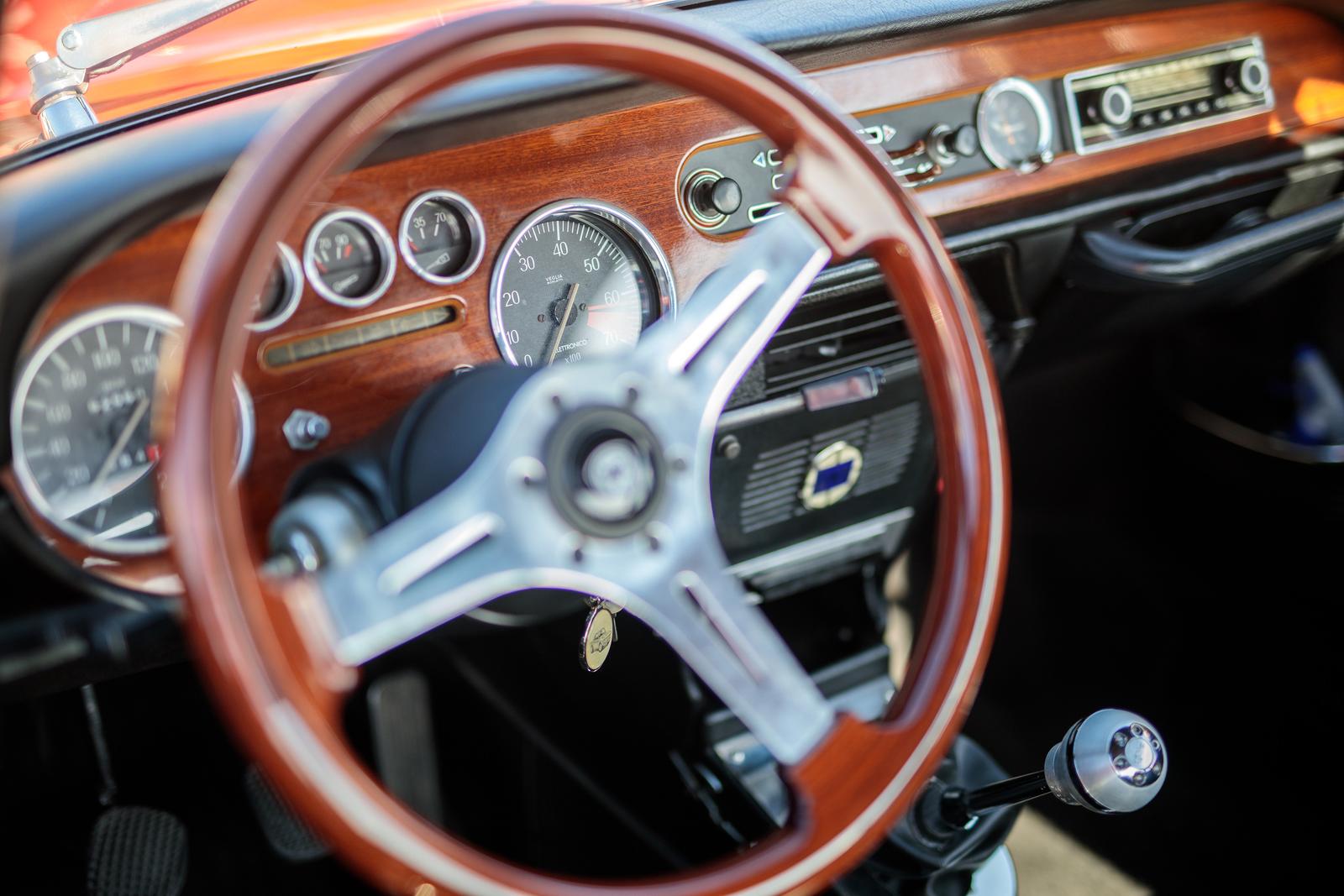Opatija: Izložba Oldtimer automobila na Slatini