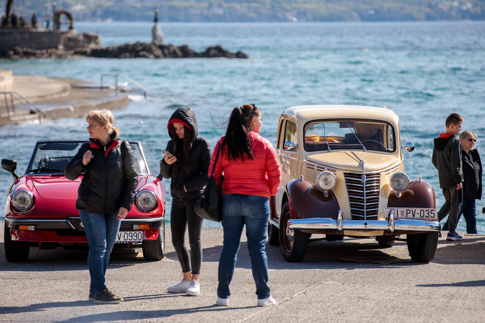 Opatija: Izložba Oldtimer automobila na Slatini
