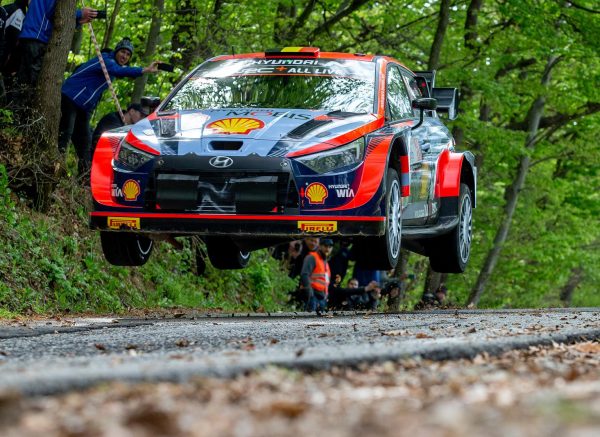 Krenula spektakularna utrka WRC Croatia Rally