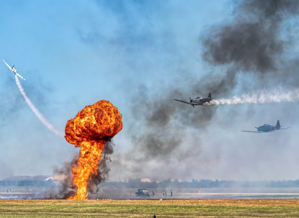 rat ukrajina rusija nuklearna bomba eksplozija ratni avion