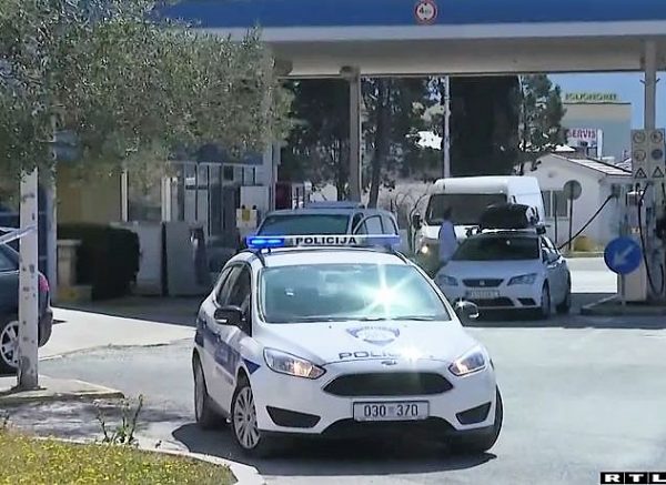 policija auto benzinska rtl