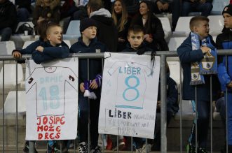 rijeka dinamo navijači 100422 1h rijeka dinamo navijači 100422 1h
