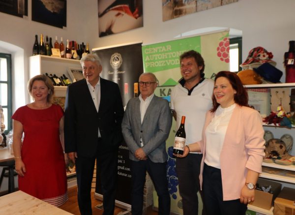 KASETICA pgz promocija kuca vina katunar (6)
