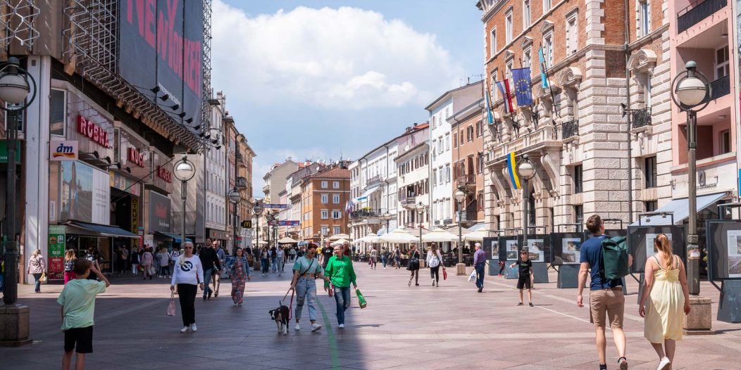 Korzo Rijeka šetači -8 Korzo Rijeka šetači -8
