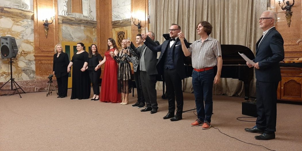 Nastupom na koncertu Budi tu oduševili publiku Nastupom na koncertu Budi tu oduševili publiku