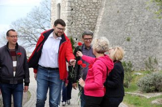 Tradicionalna proslava Praznika rada u organizaciji županijskog SDP-a ove godine održana je u Trsatu Tradicionalna proslava Praznika rada u organizaciji županijskog SDP-a ove godine održana je u Trsatu