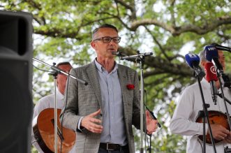 Tradicionalna proslava Praznika rada u organizaciji županijskog SDP-a ove godine održana je u Trsatu Tradicionalna proslava Praznika rada u organizaciji županijskog SDP-a ove godine održana je u Trsatu