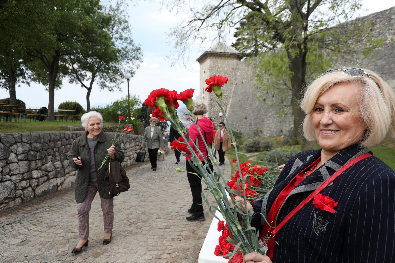 Tradicionalna proslava Praznika rada u organizaciji županijskog SDP-a ove godine održana je u Trsatu Tradicionalna proslava Praznika rada u organizaciji županijskog SDP-a ove godine održana je u Trsatu
