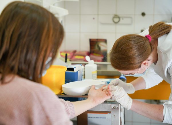 Banja Luka: Na Svjetski dan borbe protiv HIV-a naglašena važnost informiranja o virusu
