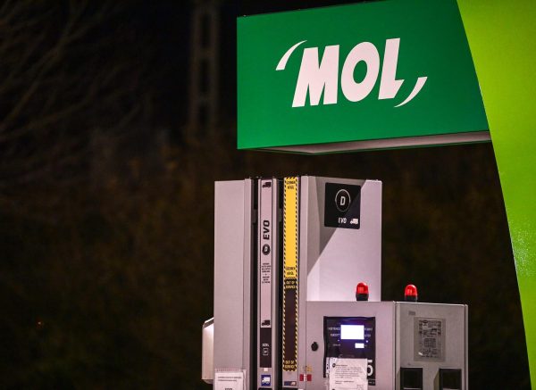Zahony: MOL benzinska pumpa