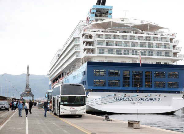 Rijeka: Prvi ovogodišnji kruzer Marella Explorer 2 uplovio u luku